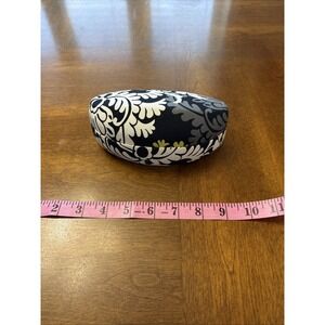Vera Bradley clamshell hard eyeglass case in retired Baroque pattern
